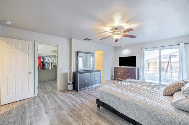 21540 Ives Dr, California City CA: https://media.crmls.org/mediaz/739e51af-fb72-423d-b703-ee4480c08ab3.jpg