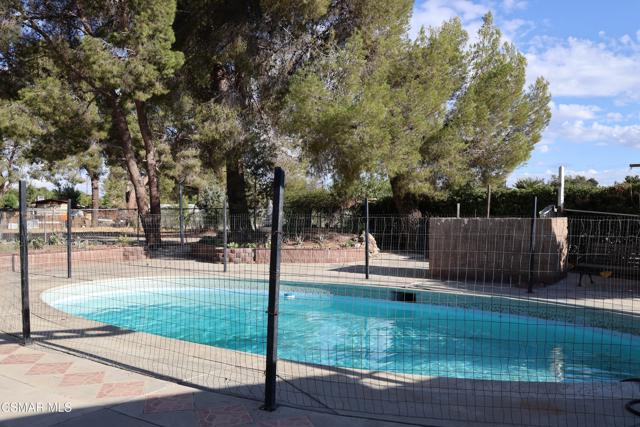 43236 W 20th W Street, Lancaster CA: https://media.crmls.org/mediaz/739e707b-e203-4e96-8b62-55451abdd30a.jpg