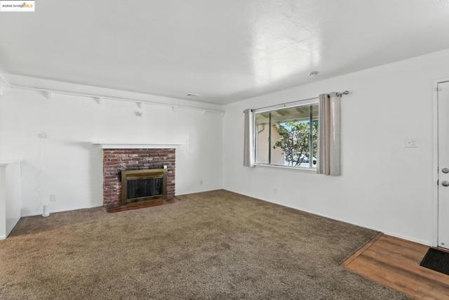 6725 Austin Way, Sacramento CA: https://media.crmls.org/mediaz/739e7493-c44d-4096-badb-2accd03106d8.jpg