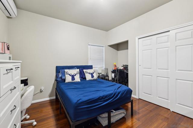 Image 45 of 51 For 859 Florida St