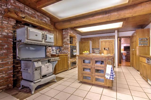 Image 33 of 68 For 35290 Butterfly Peak Road