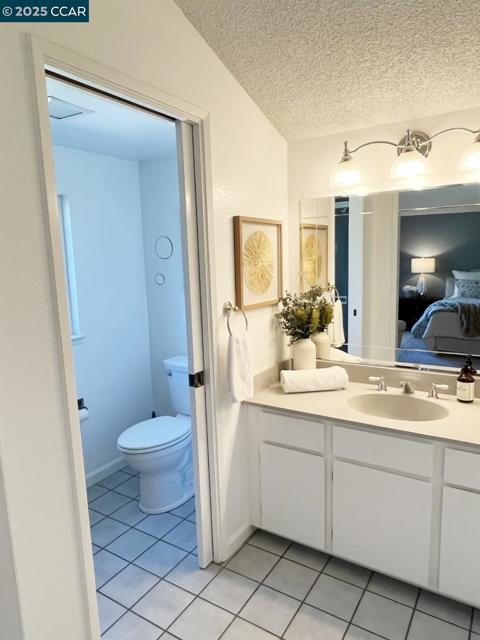109 Scotts Chute Ct, Richmond CA: https://media.crmls.org/mediaz/739fc461-1302-4cbe-9265-b8e192492f82.jpg