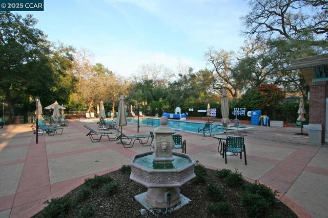 2155 Cactus Ct, Walnut Creek CA: https://media.crmls.org/mediaz/739fef1d-048a-4bd2-84a1-7d3fef4fed24.jpg