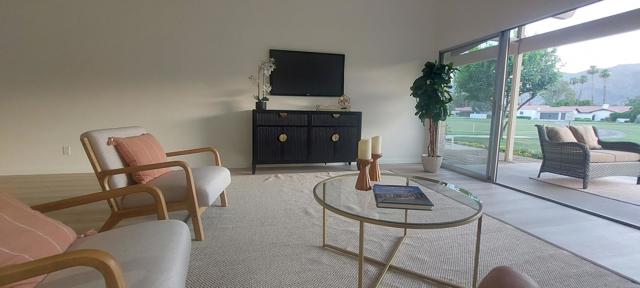 49091 Washington Street, La Quinta CA: https://media.crmls.org/mediaz/73a1d2af-880f-425d-a8cd-90250591ff8d.jpg