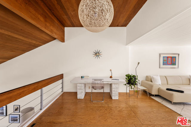 6624 Vista Del Mar, Playa del Rey CA: https://media.crmls.org/mediaz/73a2cf2d-794b-4fb5-8164-bba371f6fddd.jpg