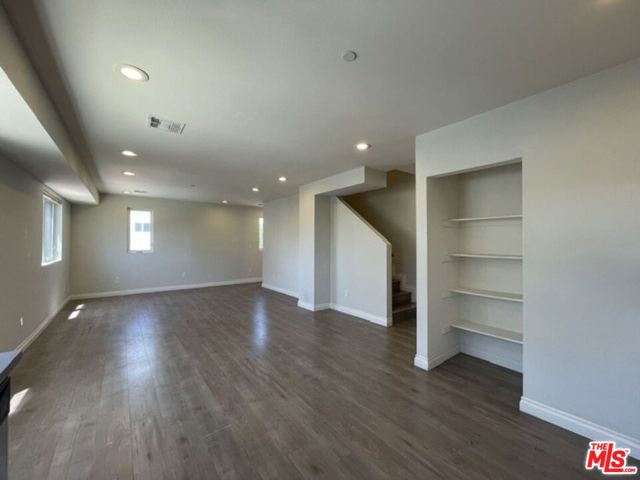 5733 Fulcher Avenue photo 45