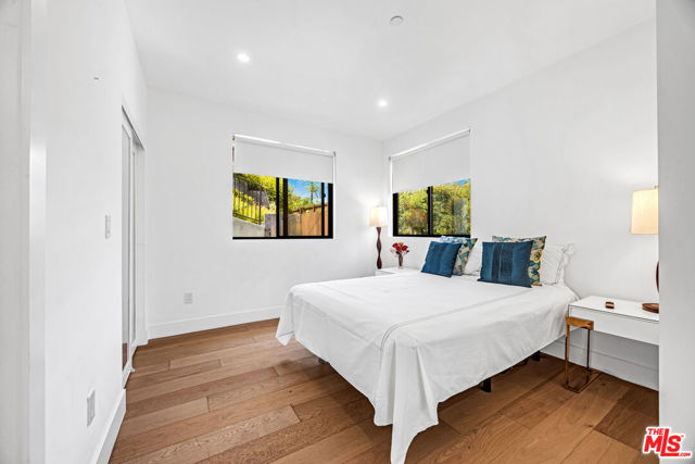 4841 Minden Place, Los Angeles CA: https://media.crmls.org/mediaz/73a3a289-9963-4feb-a23d-e10d890fdf1a.jpg
