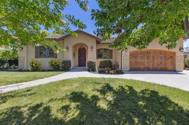 716 Rosewood Drive, Walnut Creek CA: https://media.crmls.org/mediaz/73a3ad4e-986d-44fc-a909-a512af2309db.jpg