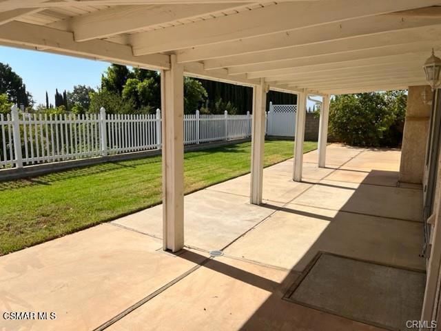 13338 Canyon Ridge Lane, Granada Hills CA: https://media.crmls.org/mediaz/73a41b42-654f-45a9-9208-b12d5e884661.jpg