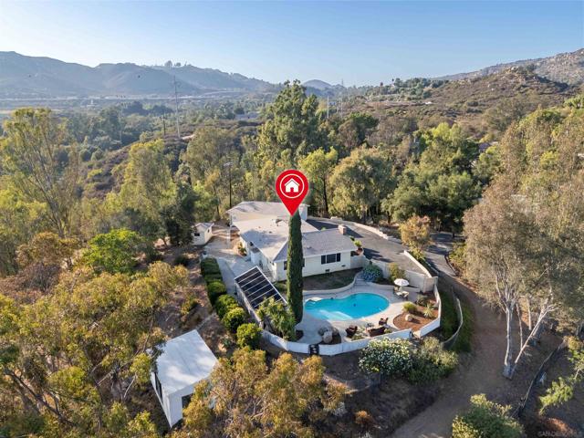 25311 Jesmond Dene Road, Escondido CA: https://media.crmls.org/mediaz/73a49272-140a-487b-8309-9056d7979a9f.jpg