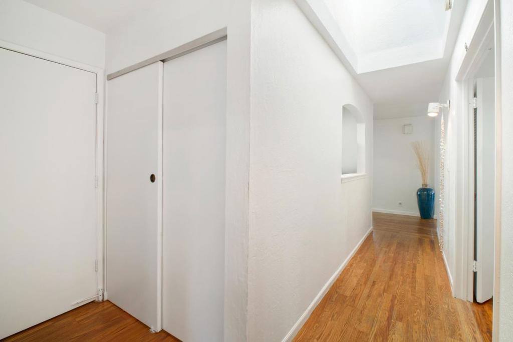 https://media.crmls.org/mediaz/73a4b8b2-23fa-4433-94ec-f405f221ffe9.jpg?preset=X-Large