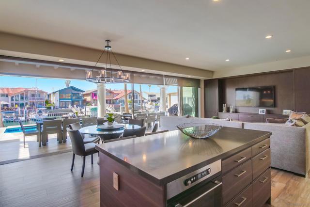 8 Buccaneer Way, Coronado CA: https://media.crmls.org/mediaz/73a4e482-a9a0-48f4-9388-d03addbf5af2.jpg