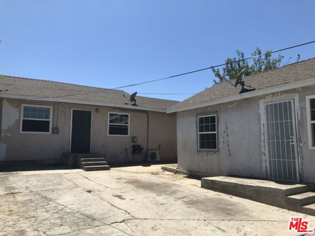 3442 E 1st Street, Los Angeles CA: https://media.crmls.org/mediaz/73a65c4e-5137-4044-a362-e7c2812fed47.jpg
