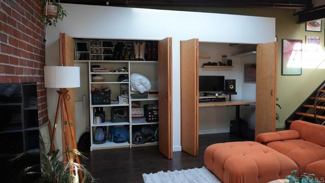 Detail Gallery Image 12 of 19 For 1250 Powell St #10,  Emeryville,  CA 94608 - 1 Beds | 1/1 Baths