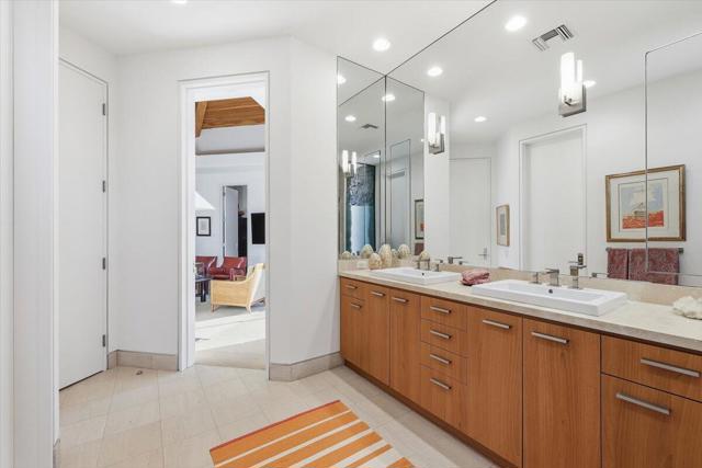 102 Waterford Circle, Rancho Mirage CA: https://media.crmls.org/mediaz/73a82ecb-e698-4a42-ad6e-d4b96ca3eab8.jpg