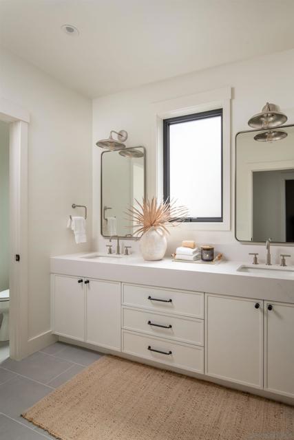 2262 Cambridge Ave, Cardiff by the Sea CA: https://media.crmls.org/mediaz/73a8cb69-5a0f-4afe-8353-f1f42c3af36b.jpg