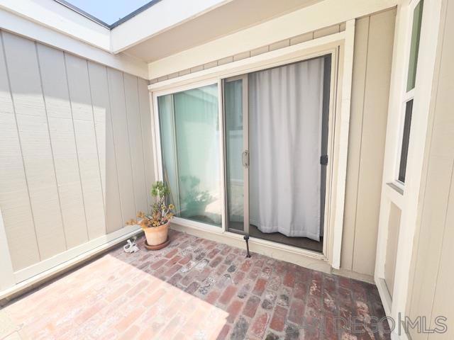 75 Catspaw, Coronado CA: https://media.crmls.org/mediaz/73a8da02-9dfe-42ed-8048-768e6a7d1978.jpg
