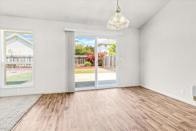 329 Westminster Drive, Salinas CA: https://media.crmls.org/mediaz/73aa0eb6-2bab-44b6-a672-97326559f342.jpg