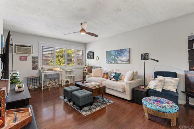 10214 Michala Place, Santee CA: https://media.crmls.org/mediaz/73aa93dd-297e-44d3-9f9c-1766a2bf7fa9.jpg