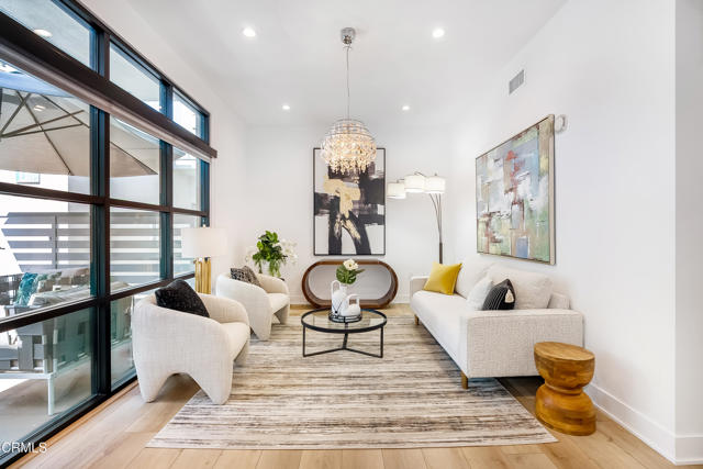 Detail Gallery Image 3 of 46 For 178 S Euclid Ave #402,  Pasadena,  CA 91101 - 2 Beds | 2 Baths