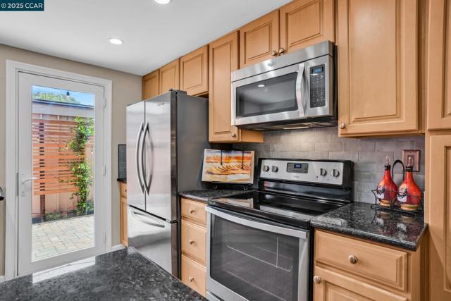 1430 Tampico Pl, Walnut Creek CA: https://media.crmls.org/mediaz/73ab53a2-26b5-4f64-85b0-355757fbdc0e.jpg