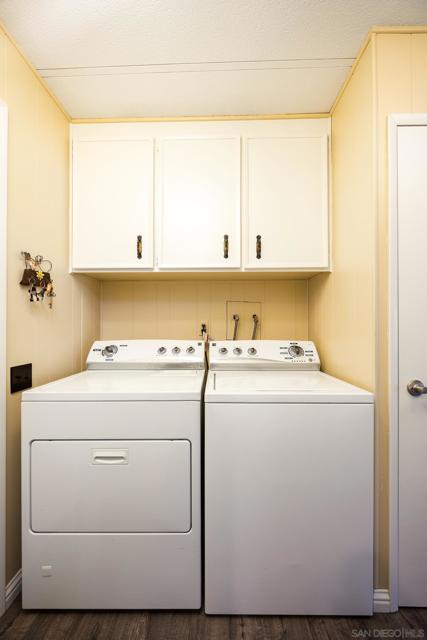 4650 Dulin Rd, Fallbrook CA: https://media.crmls.org/mediaz/73abe26f-8f9b-4f14-b046-ef729cbd0890.jpg