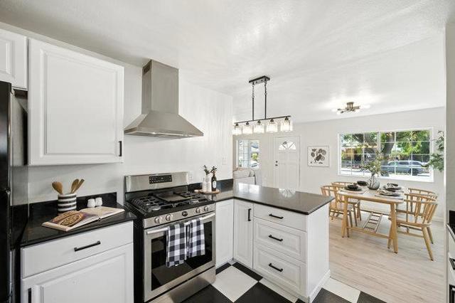 33854 14th Street, Union City CA: https://media.crmls.org/mediaz/73acd0bd-ce64-4aa9-9fe0-630570169828.jpg