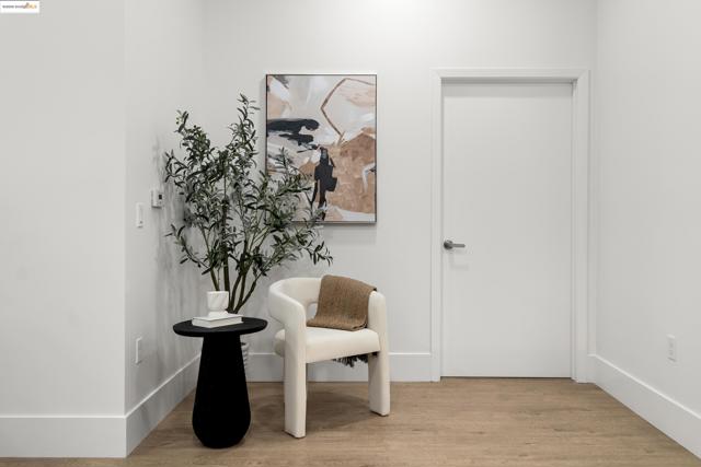 1545 32nd St, Oakland CA: https://media.crmls.org/mediaz/73addc89-e035-4916-b7bd-42d39b09c21b.jpg