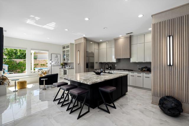 81207 Santa Rosa Court, La Quinta CA: https://media.crmls.org/mediaz/73ae4860-96a3-463b-b709-2e2c589a9798.jpg