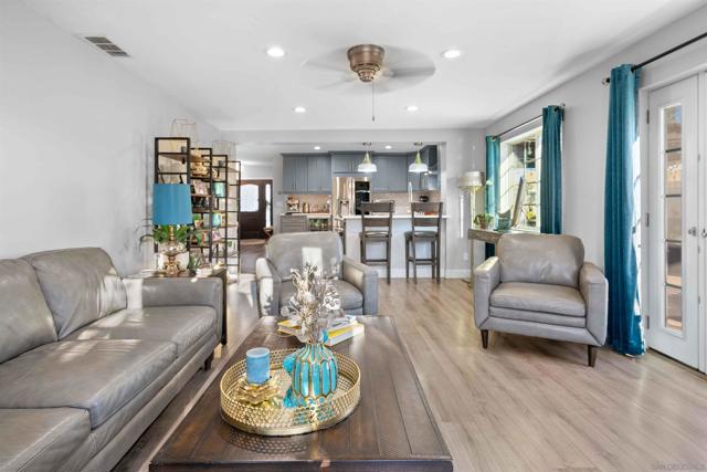 10009 Anoel Court, Spring Valley CA: https://media.crmls.org/mediaz/73ae55f8-7e8b-4f49-8c2c-162f5b0bac4d.jpg