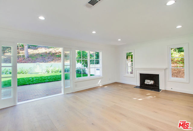 10221 Briarwood Drive, Los Angeles CA: https://media.crmls.org/mediaz/73af5fcb-78bc-41fd-b725-73d4c95158b0.jpg