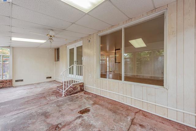 1315 Mersey Ave, San Leandro CA: https://media.crmls.org/mediaz/73af8f87-3923-42ae-97e7-fadcfbd10063.jpg