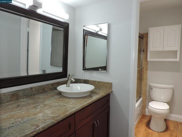 470 N Civic Dr., Walnut Creek CA: https://media.crmls.org/mediaz/73afc96f-5b71-4e42-9ab6-3d090a52a855.jpg