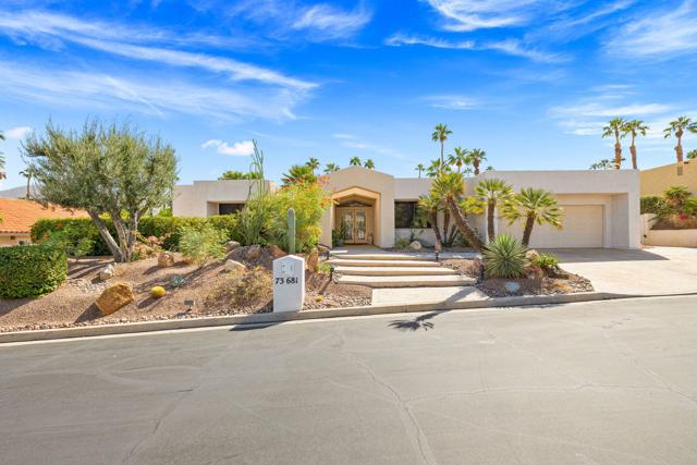 73681 Agave Lane, Palm Desert CA: https://media.crmls.org/mediaz/73afe12b-939a-4bb7-80d2-4cb5af7a0cbc.jpg