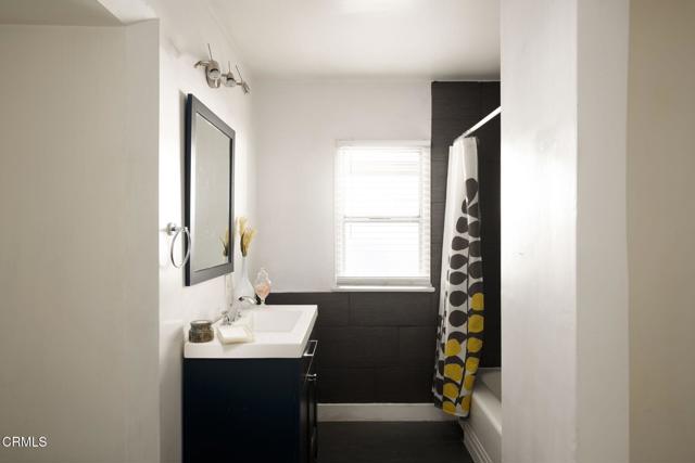 Detail Gallery Image 19 of 31 For 2020 Casa Grande St, Pasadena,  CA 91104 - 3 Beds | 2 Baths