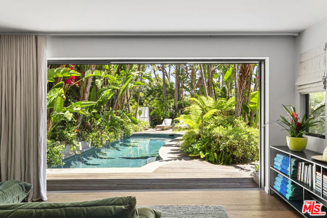 8547 Appian Way, Los Angeles CA: https://media.crmls.org/mediaz/73aff9b4-8dd7-4e5e-9292-cd6e682c39e7.jpg