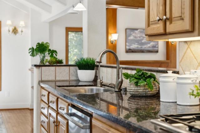 21386 Sunnyside Road, Los Gatos CA: https://media.crmls.org/mediaz/73b02398-347f-4d91-86ba-ec1ade27fd66.jpg