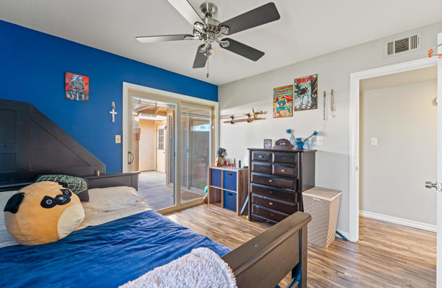 49327 Eisenhower Drive, Indio CA: https://media.crmls.org/mediaz/73b12fce-cea2-4a0e-9524-e34789bb65fa.jpg