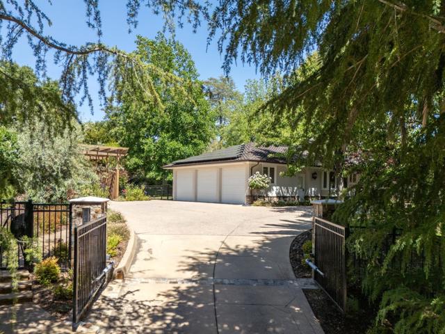 13801 Templeton Place, Los Altos CA: https://media.crmls.org/mediaz/73b1808d-9cbf-47c0-9b91-ac67ead71c58.jpg