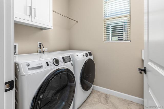 1682 Carol Lee Lane, Escondido CA: https://media.crmls.org/mediaz/73b1e48f-1712-4437-9704-78f22a2d06d1.jpg