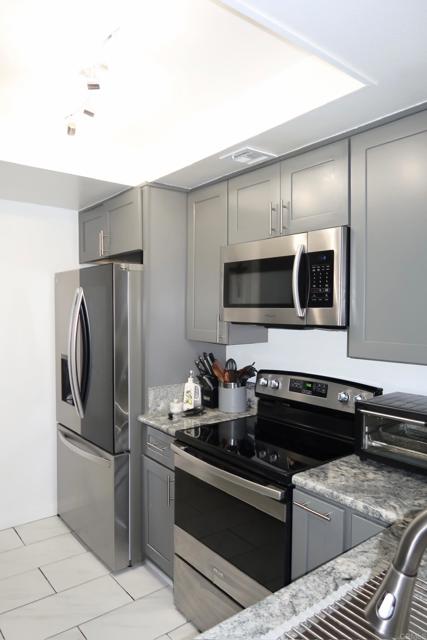 Detail Gallery Image 9 of 30 For 5430 Baltimore Drive #70,  La Mesa,  CA 91942 - 3 Beds | 2/1 Baths