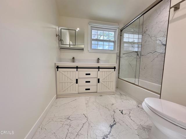 Detail Gallery Image 12 of 22 For 17449 Keswick St, Northridge,  CA 91325 - 3 Beds | 2 Baths