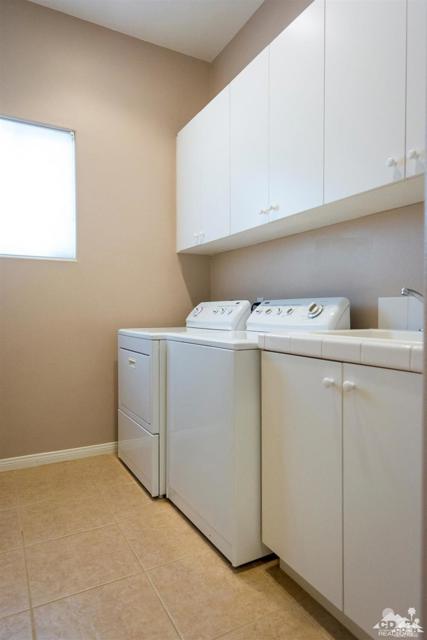 Image 21 of 32 For 74 Rocio Court