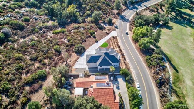 24321 Barona Mesa Road, Ramona CA: https://media.crmls.org/mediaz/73b30368-b010-4bdc-8853-01cd758e4c2a.jpg