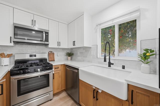 Detail Gallery Image 5 of 43 For 1609 Orange St, National City,  CA 91950 - 3 Beds | 2 Baths