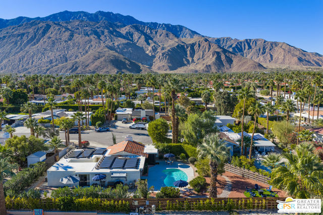 566 N Sunset Way, Palm Springs CA: https://media.crmls.org/mediaz/73b40c0e-5da9-440a-a8f8-51d72c492dca.jpg