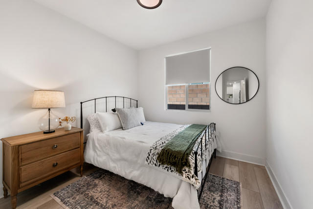 Image 23 of 44 For 40161 Padova Drive