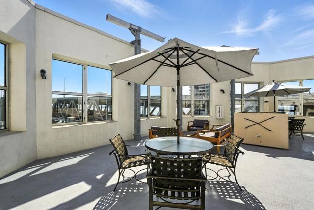 400 Beale Street, San Francisco CA: https://media.crmls.org/mediaz/73b4edfa-e1fa-4e2e-99ea-b97152881431.jpg
