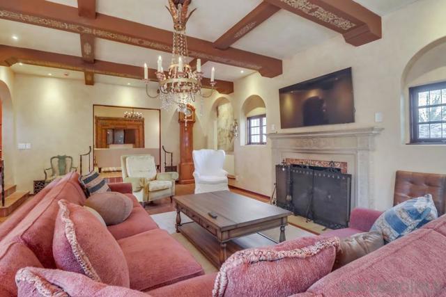 3014 Xenophon St, San Diego CA: https://media.crmls.org/mediaz/73b5ce4e-293e-4fbb-9bc8-0ce9423cc3b9.jpg