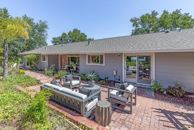 13038 Vista Del Valle Court, Los Altos Hills CA: https://media.crmls.org/mediaz/73b5e30a-a98f-4a1b-8273-141ebd6c33a0.jpg